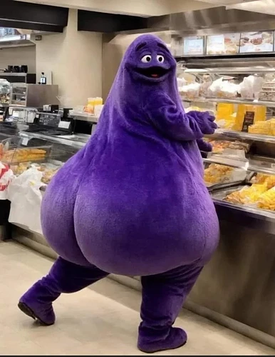 i-guess-id-never-seen-the-backside-in-those-mcdonalds-ads-v0-gwqbhkjc5jub1